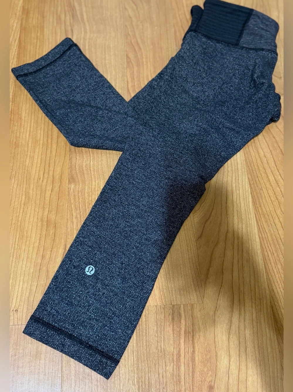 lululemon athletica Herringbone Cropped Leggings Gray/Black Size 4
